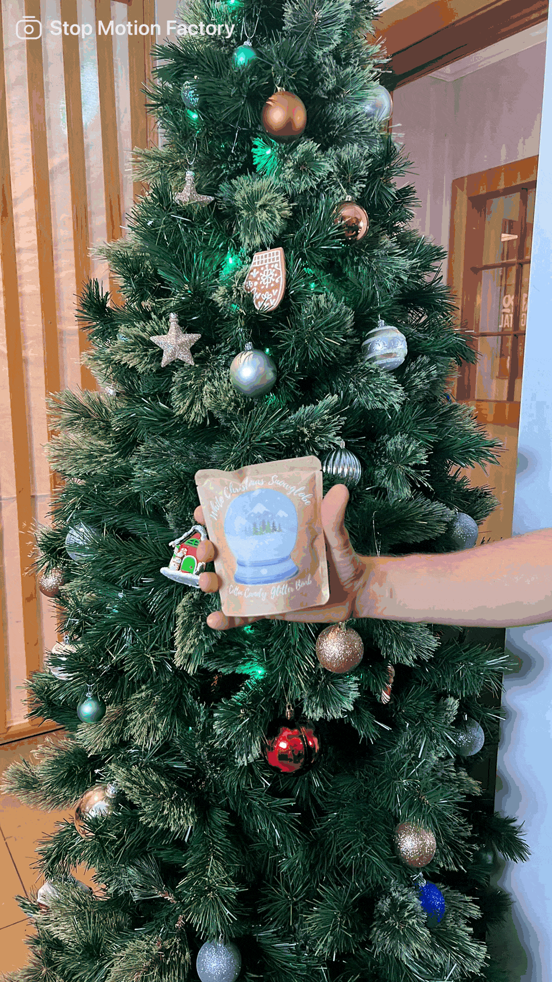 White Christmas Snow Globe Cotton Candy Glitter Bomb